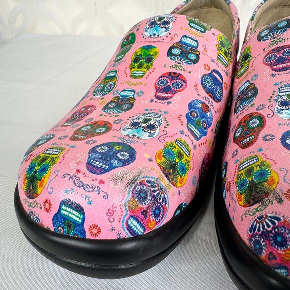 Alegria Keli Sugar Skulls Pink Nursing Clogs Día de los Muertos Shoes Size 38 - Picture 12 of 15